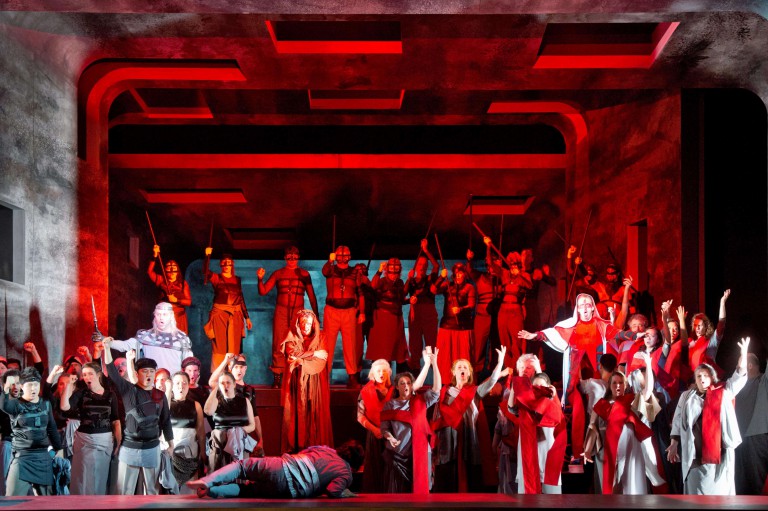 Paukenschlag einer Erstaufführung – Verdis “Jérusalem“ in der Oper Bonn